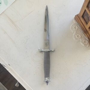 Hibbon Knives Dagger with Wrapped Wire Textured Handle